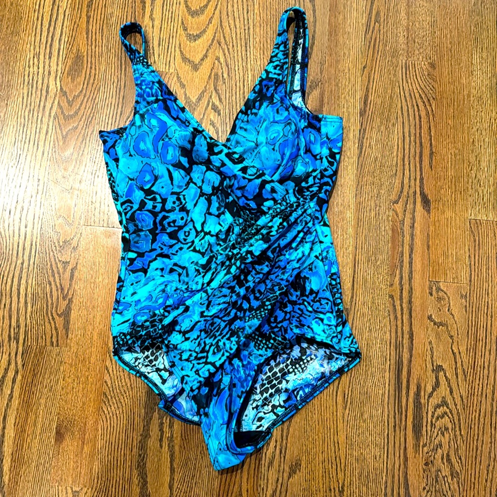 Miraclesuit Ruched Abstract Print One Piece Bathing Suit Size 12
